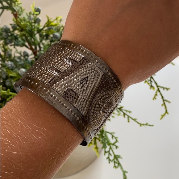 NWT PEACE Metal Adjustable Cuff / Bracelet - Picture 2 of 4